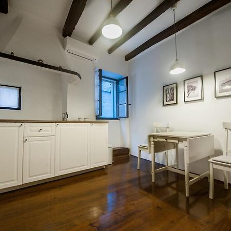 Studio Apartment Casa Di Pietra Ровинь Экстерьер фото