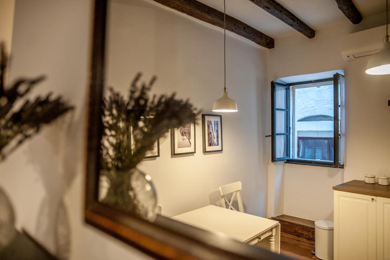 Studio Apartment Casa Di Pietra Ровинь Экстерьер фото