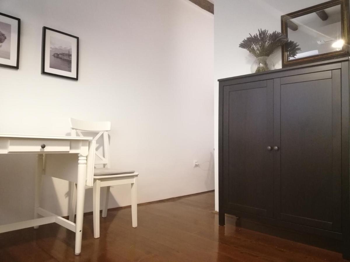 Studio Apartment Casa Di Pietra Ровинь Экстерьер фото